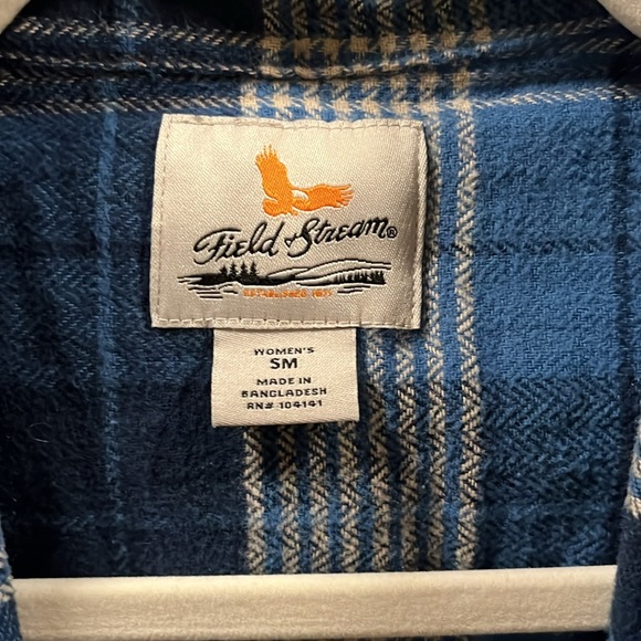 Field & Stream size small blue flannel. - Picture 3 of 3